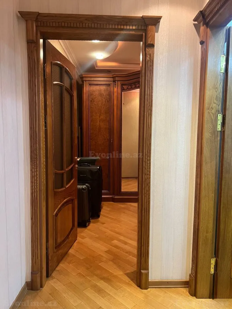 Satılır 5 otaqlı Mənzil Köhnə tikili 130 m² Bakıxanov - şəkil 21