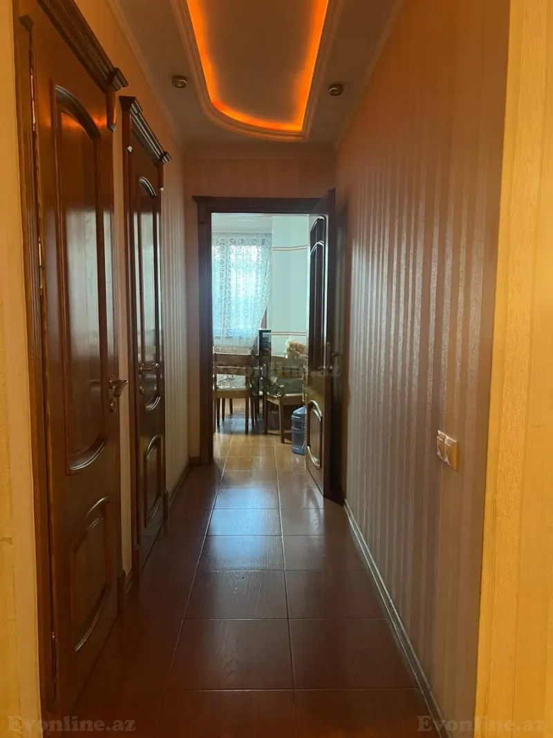 Satılır 5 otaqlı Mənzil Köhnə tikili 130 m² Bakıxanov - şəkil 22