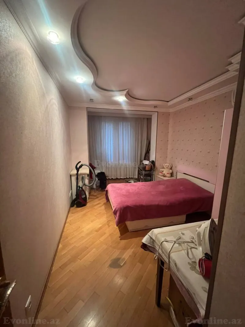 Satılır 5 otaqlı Mənzil Köhnə tikili 130 m² Bakıxanov - şəkil 25