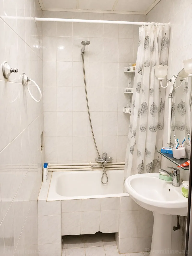 Satılır 2 otaqlı Mənzil Köhnə tikili 60 m² Xalqlar Dostluğu m. - şəkil 7