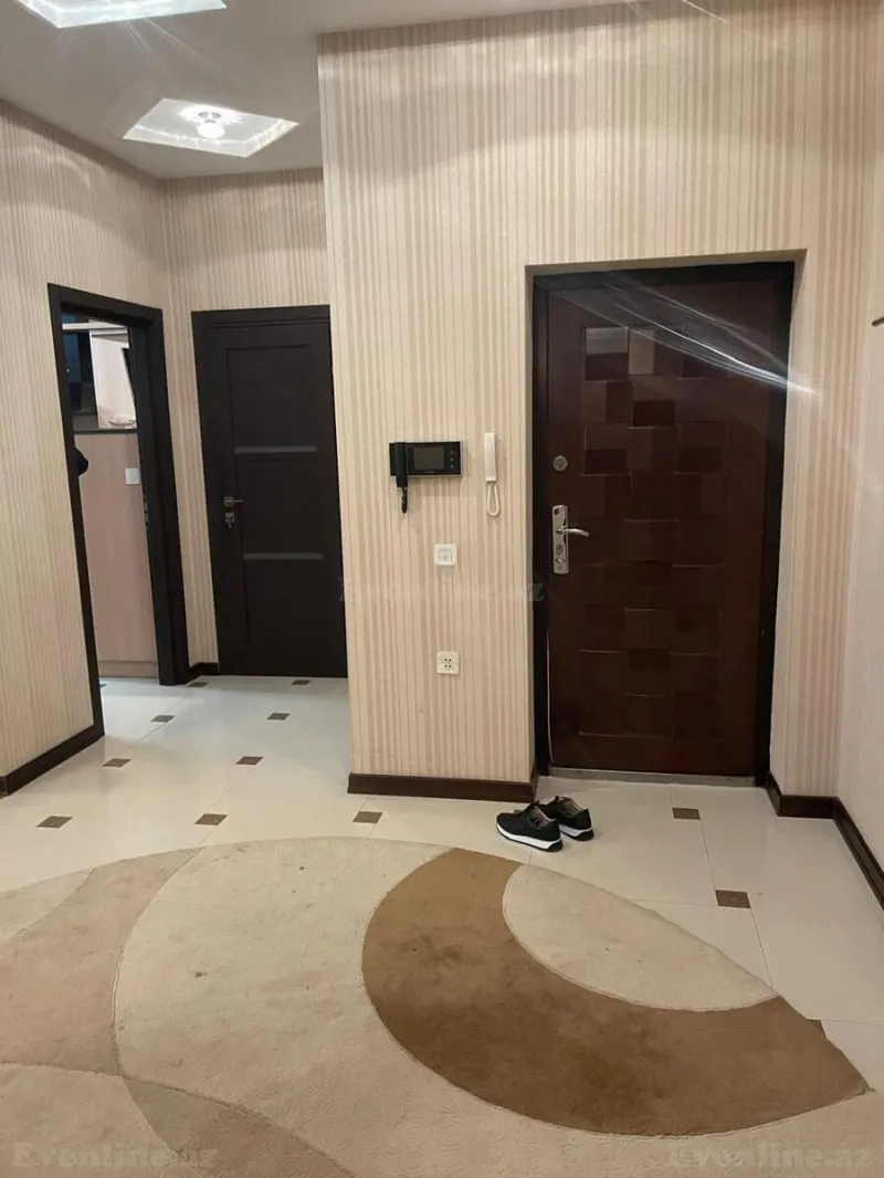 Kirayə verilir 3 otaqlı Mənzil Yeni tikili 135 m² Xətai r. - şəkil 11