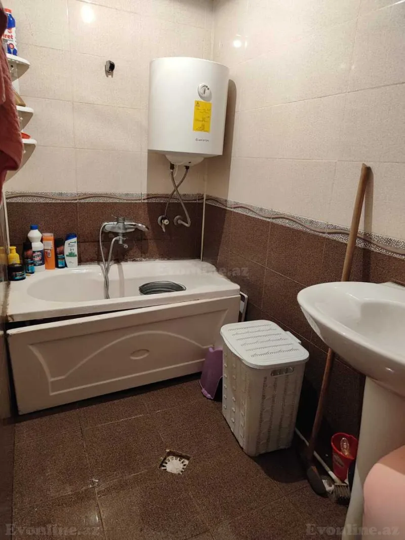 Satılır 2 otaqlı Mənzil Köhnə tikili 60 m² 20 Yanvar m. - şəkil 17
