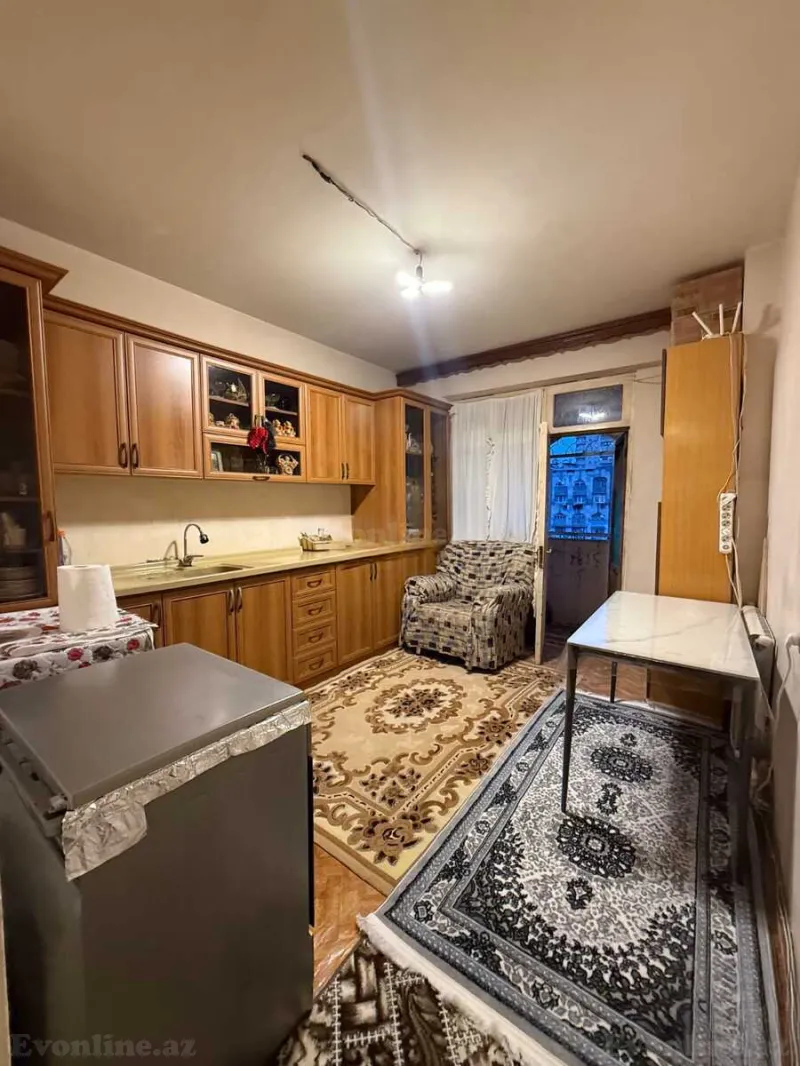 Satılır 2 otaqlı Mənzil Köhnə tikili 65 m² Həzi Aslanov m. - şəkil 2