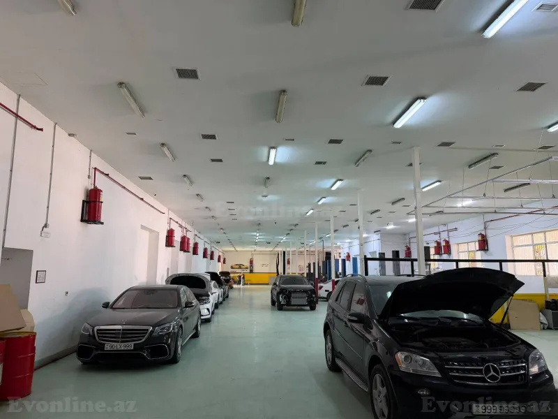 Kirayə verilir Obyekt 1400 m² 8 Noyabr m.