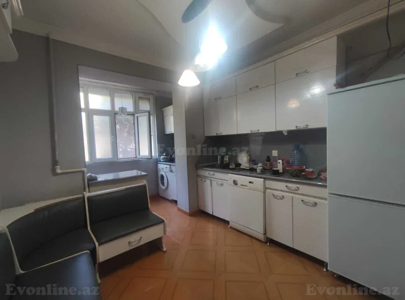 Kirayə verilir 2 otaqlı Mənzil Köhnə tikili 60 m² Həzi Aslanov m. - şəkil 3
