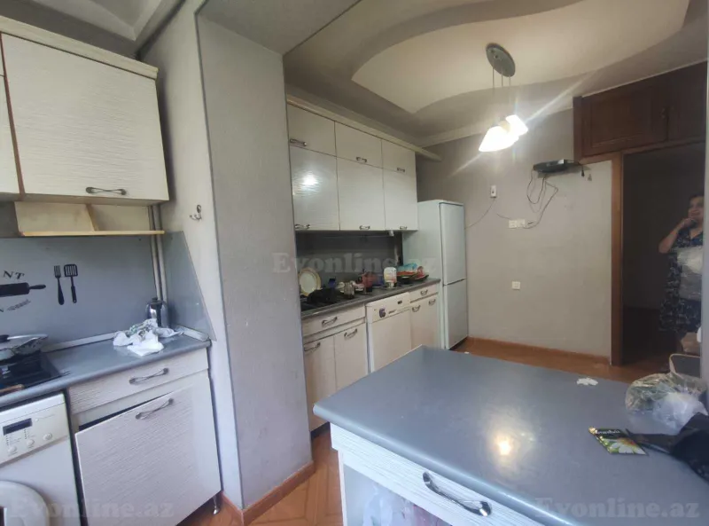 Kirayə verilir 2 otaqlı Mənzil Köhnə tikili 60 m² Həzi Aslanov m. - şəkil 4
