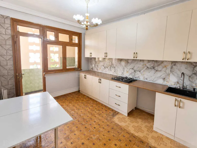Kirayə verilir 2 otaqlı Mənzil Köhnə tikili 60 m² Neftçilər m. - şəkil 5