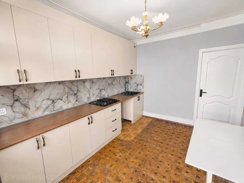 Kirayə verilir 2 otaqlı Mənzil Köhnə tikili 60 m² Neftçilər m. - şəkil 6