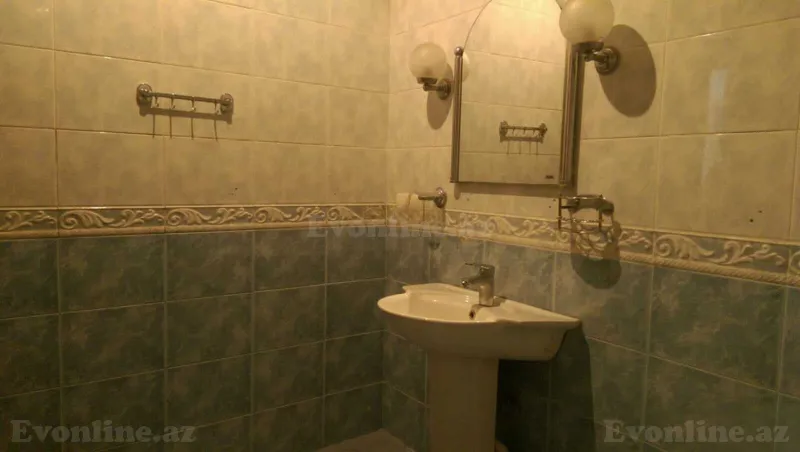 Kirayə verilir 3 otaqlı Mənzil Köhnə tikili 200 m² Nərimanov r. - şəkil 15