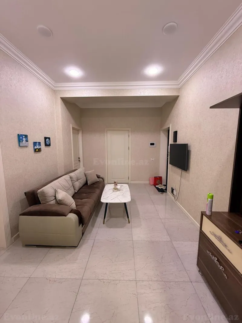 Kirayə verilir 3 otaqlı Mənzil Yeni tikili 90 m² Memar Əcəmi m. - şəkil 2