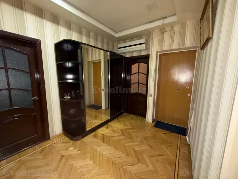 Satılır 4 otaqlı Mənzil Köhnə tikili 100 m² 4-cü mikrorayon - şəkil 6