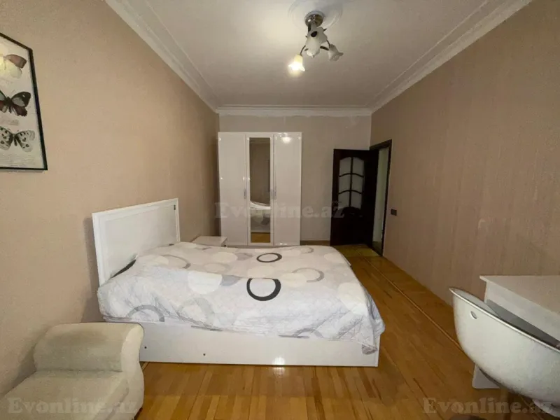 Satılır 4 otaqlı Mənzil Köhnə tikili 100 m² 4-cü mikrorayon - şəkil 9
