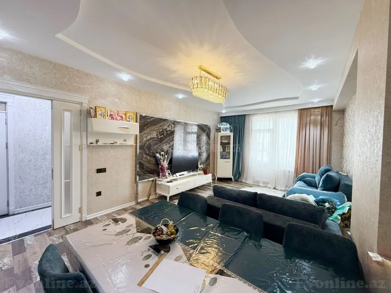 4 otaqlı Mənzil 135 m² Xətai r. Satılır