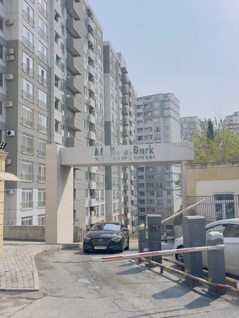 3 otaqlı Mənzil 105 m² 20 Yanvar m. Satılır
