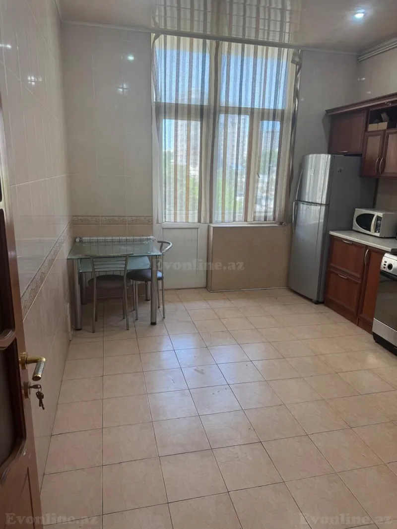 Kirayə verilir 2 otaqlı Mənzil Yeni tikili 90 m² 28 May m. - şəkil 6