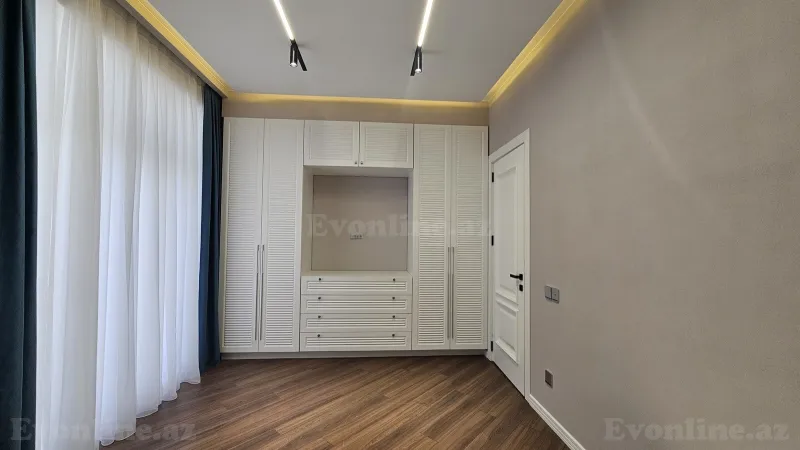 Kirayə verilir 4 otaqlı Mənzil Yeni tikili 178 m² Bayıl - şəkil 26