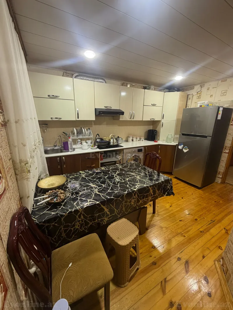 Satılır 3 otaqlı Mənzil Köhnə tikili 76 m² Bakıxanov - şəkil 3