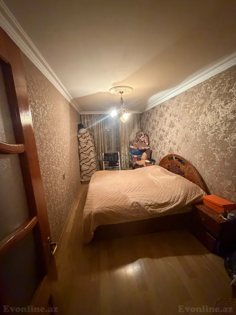 Satılır 3 otaqlı Mənzil Köhnə tikili 76 m² Bakıxanov - şəkil 9