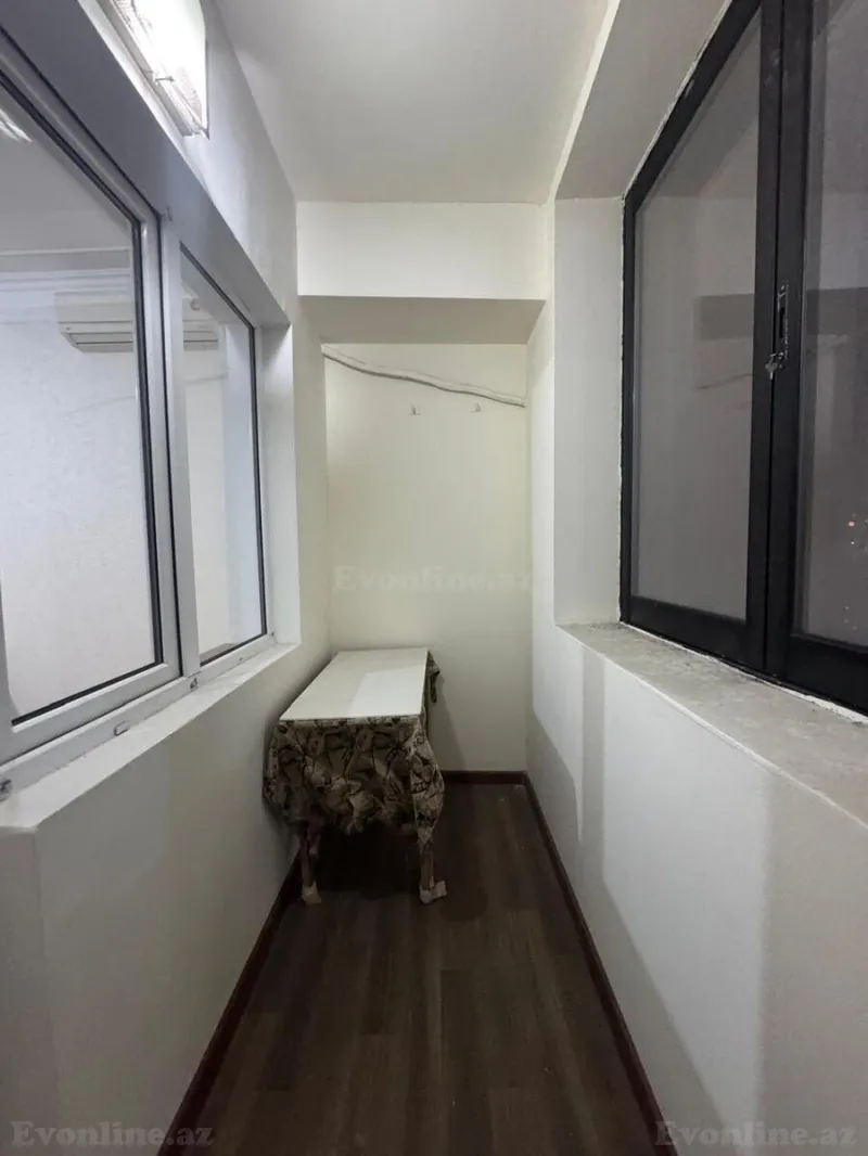 Satılır 2 otaqlı Mənzil Köhnə tikili 65 m² 20 Yanvar m. - şəkil 5
