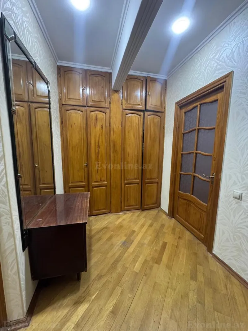 Satılır 2 otaqlı Mənzil Köhnə tikili 65 m² 20 Yanvar m. - şəkil 11