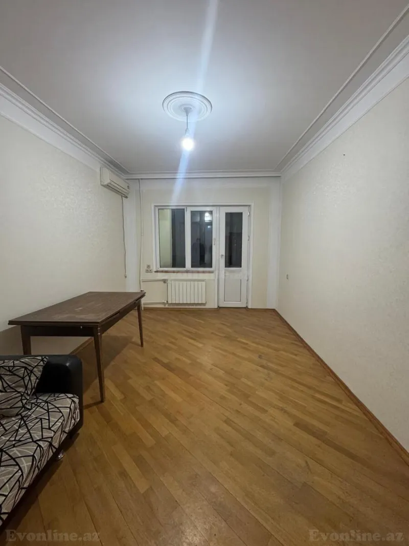 Satılır 2 otaqlı Mənzil Köhnə tikili 65 m² 20 Yanvar m. - şəkil 13
