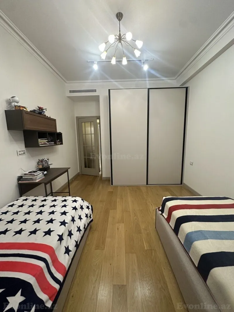 Satılır 3 otaqlı Mənzil Yeni tikili 130 m² Nəsimi r. - şəkil 8