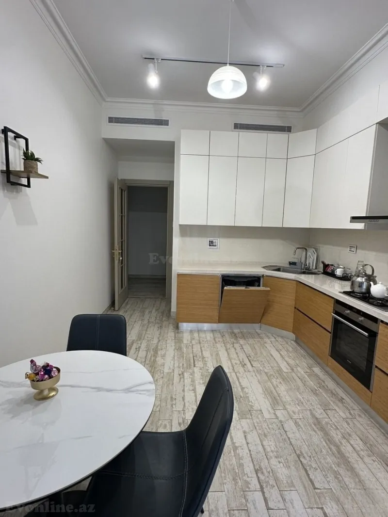 Satılır 3 otaqlı Mənzil Yeni tikili 130 m² Nəsimi r. - şəkil 11