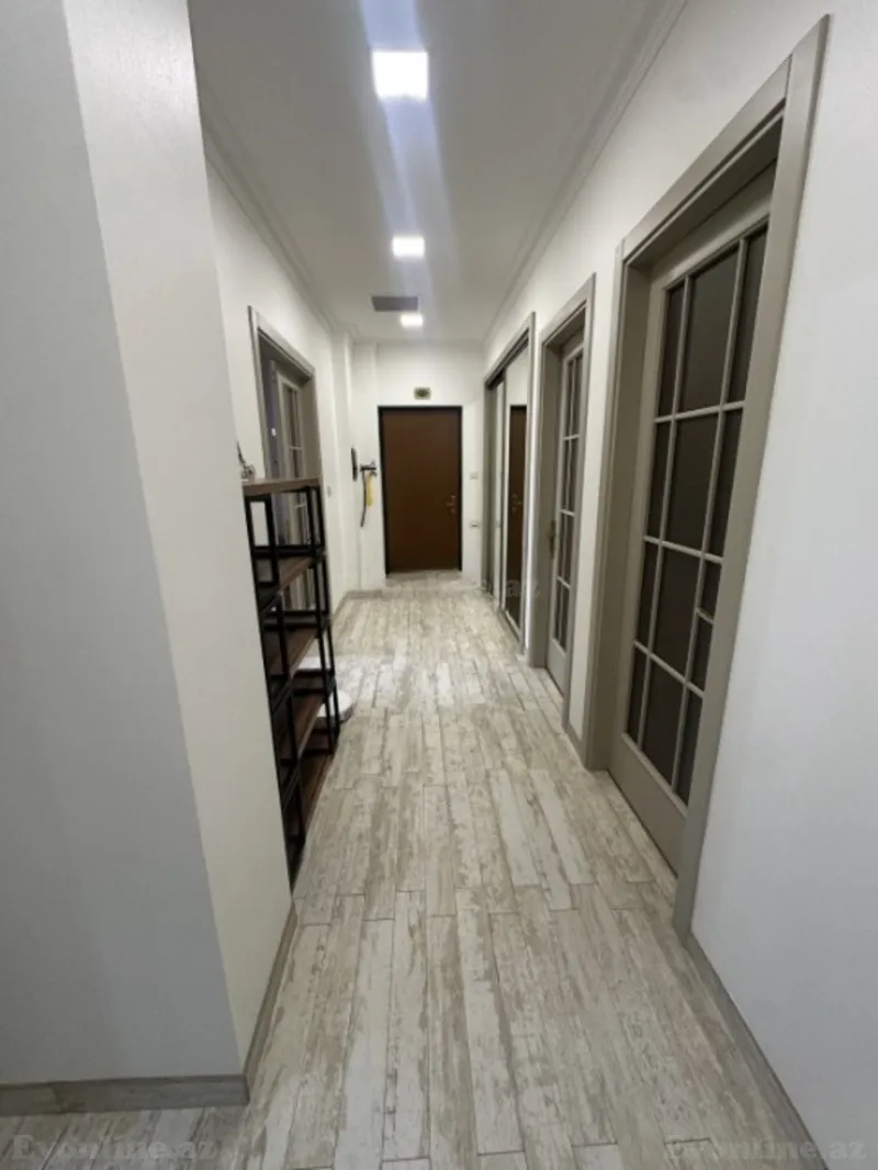 Satılır 3 otaqlı Mənzil Yeni tikili 130 m² Nəsimi r. - şəkil 13