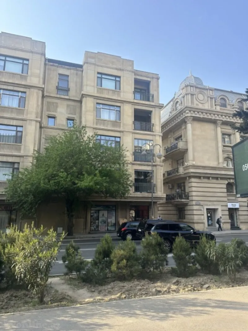 Satılır 3 otaqlı Mənzil Yeni tikili 130 m² Nəsimi r. - şəkil 16