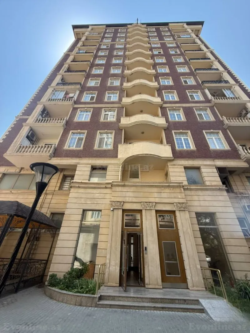 Bakı, Nərimanov r., Nəriman Nərimanov m.da 3 otaqlı mənzil satılır