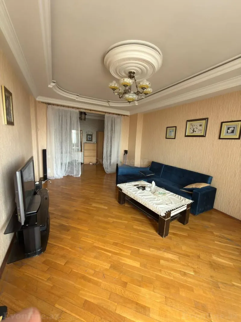 Satılır 3 otaqlı Mənzil Yeni tikili 110 m² Elmlər Akademiyası m. - şəkil 2