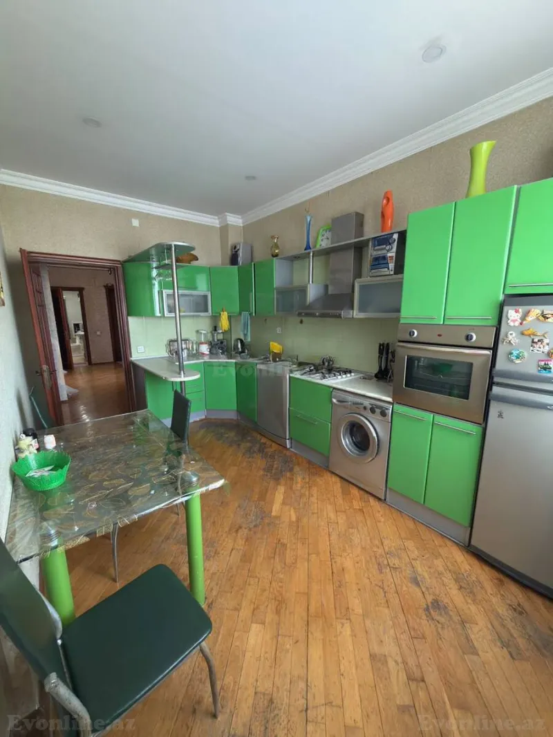 Satılır 3 otaqlı Mənzil Yeni tikili 110 m² Elmlər Akademiyası m. - şəkil 9