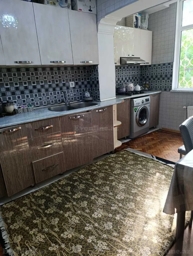 Satılır 2 otaqlı Mənzil Köhnə tikili 65 m² Binəqədi r. - şəkil 2
