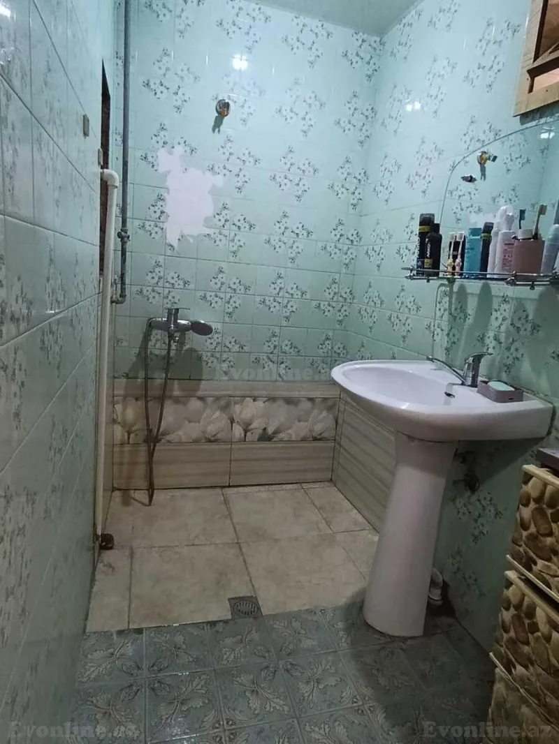 Satılır 2 otaqlı Mənzil Köhnə tikili 65 m² Binəqədi r. - şəkil 10