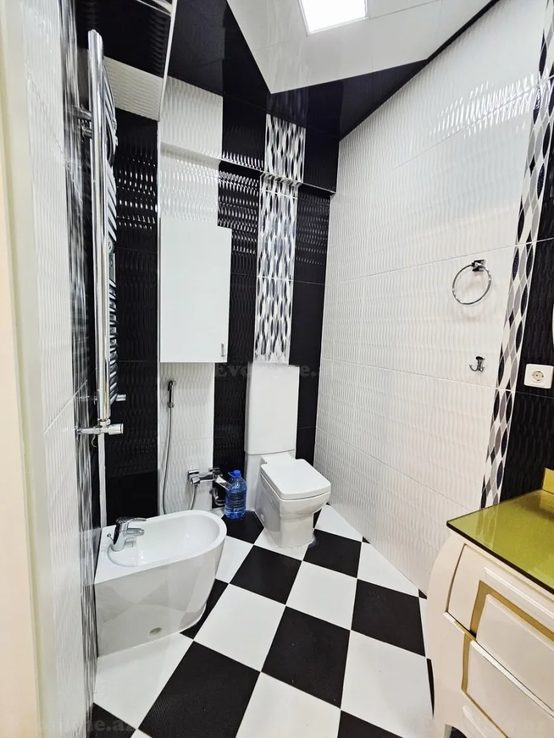 Satılır 7 otaqlı Mənzil Yeni tikili 550 m² Nizami m. - şəkil 22