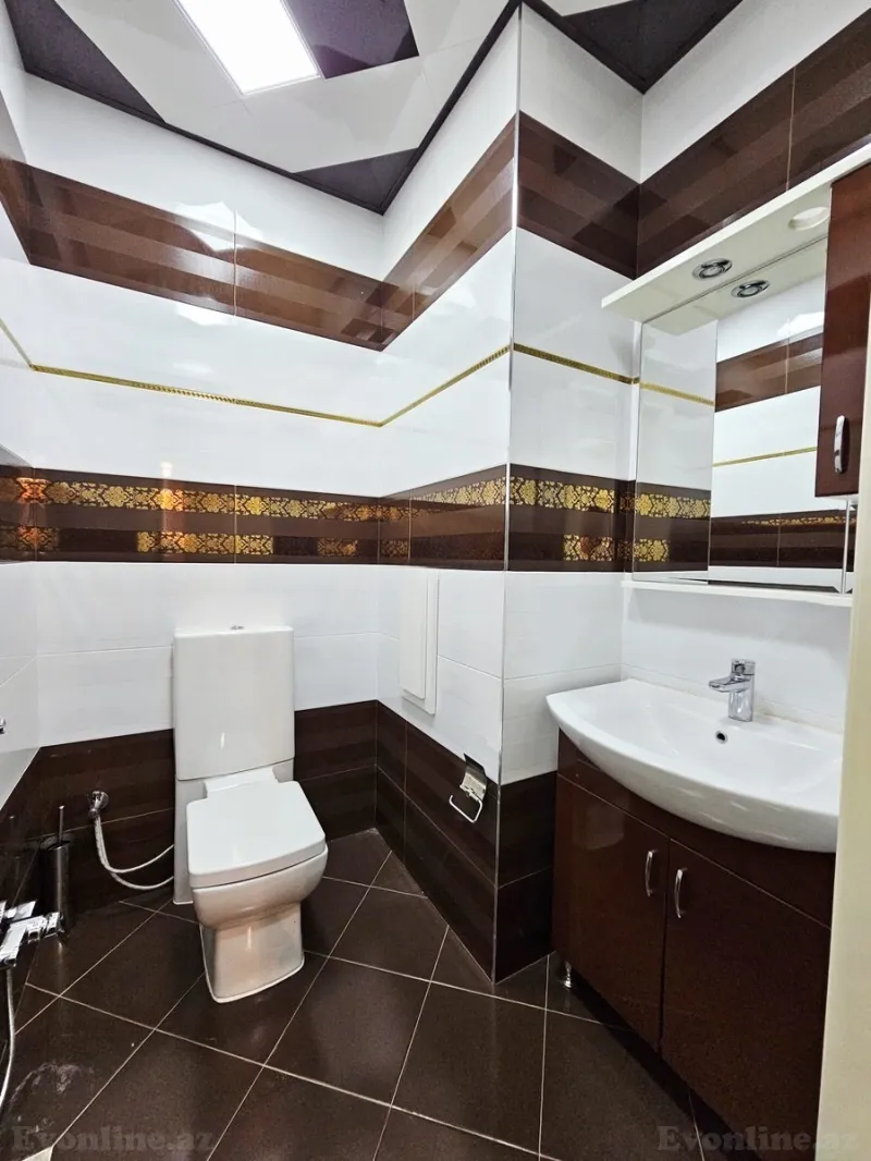 Satılır 7 otaqlı Mənzil Yeni tikili 550 m² Nizami m. - şəkil 24