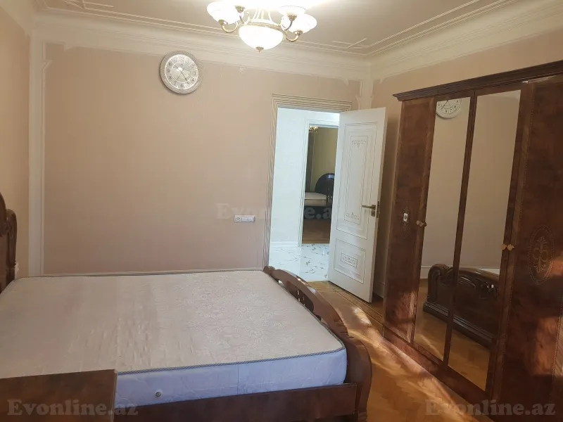 Kirayə verilir 3 otaqlı Mənzil Köhnə tikili 100 m² Gənclik m. - şəkil 24