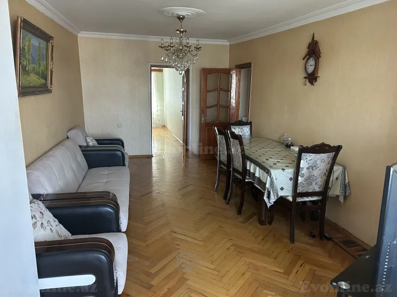Satılır 3 otaqlı Mənzil Köhnə tikili 60 m² Gənclik m. - şəkil 2
