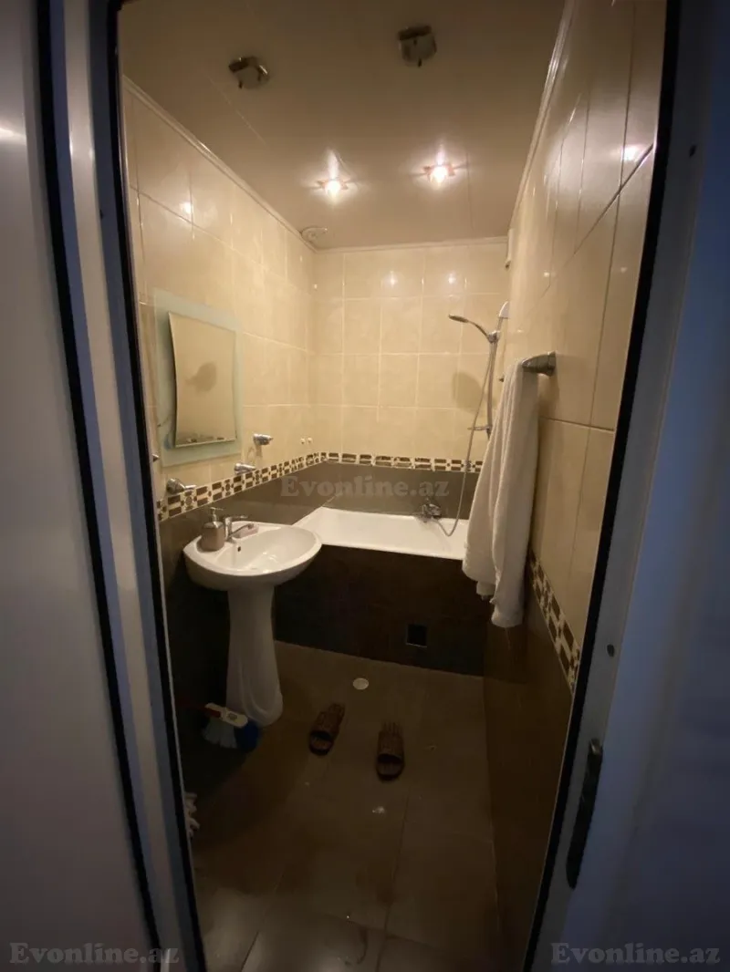 Satılır 2 otaqlı Mənzil Köhnə tikili 65 m² Həzi Aslanov m. - şəkil 8