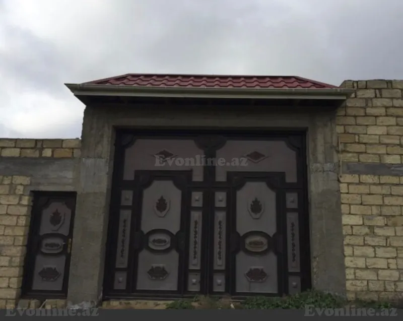 8 otaqlı Həyət evi 322 m² Masazır Satılır