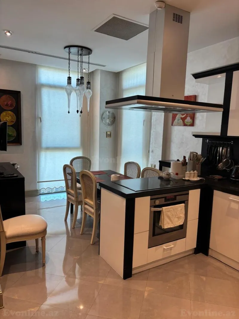 Kirayə verilir 3 otaqlı Mənzil Yeni tikili 165 m² Səbail r. - şəkil 4