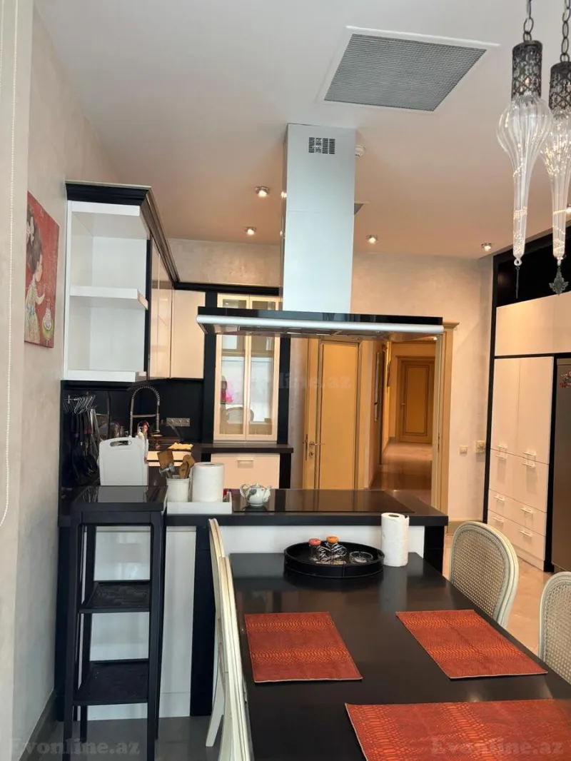 Kirayə verilir 3 otaqlı Mənzil Yeni tikili 165 m² Səbail r. - şəkil 7