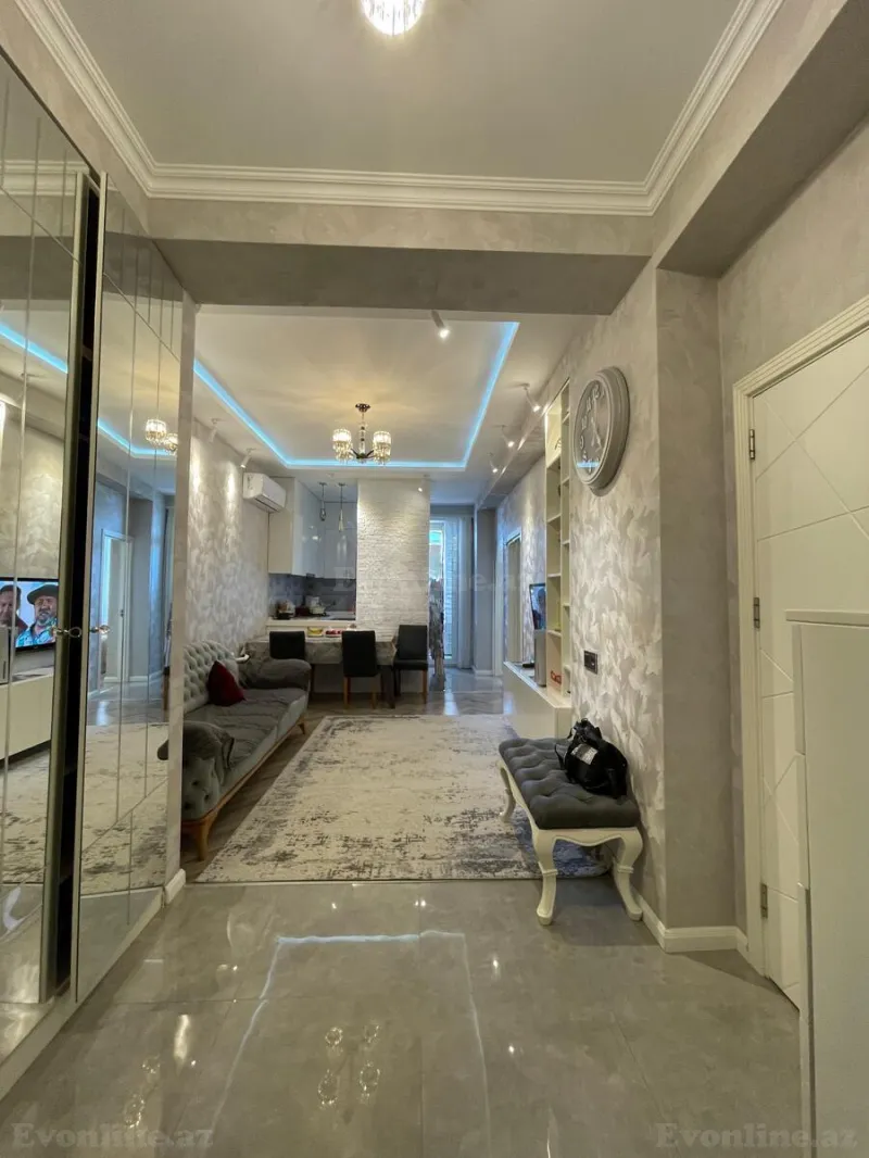 3 otaqlı Mənzil 65 m² Qara Qarayev m. Satılır