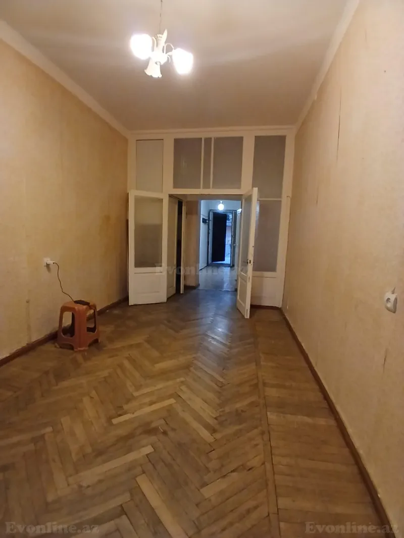 Satılır 2 otaqlı Mənzil Köhnə tikili 58 m² Səbail r. - şəkil 7