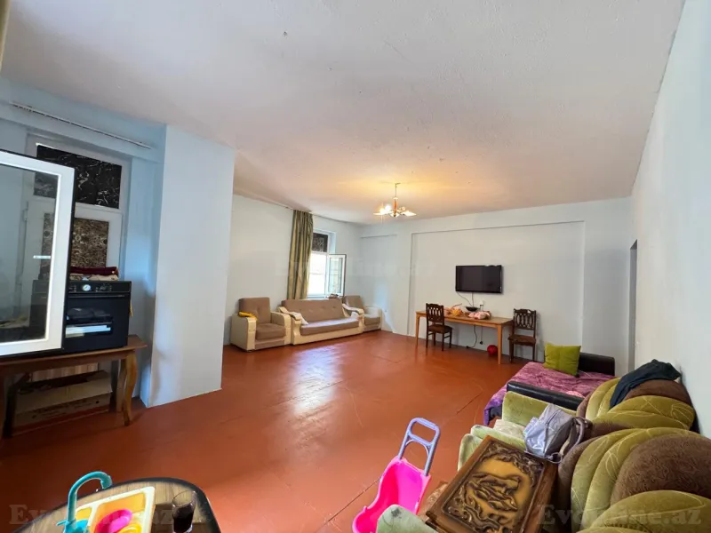 4 otaqlı Mənzil 159 m² 9-cu mikrorayon Satılır