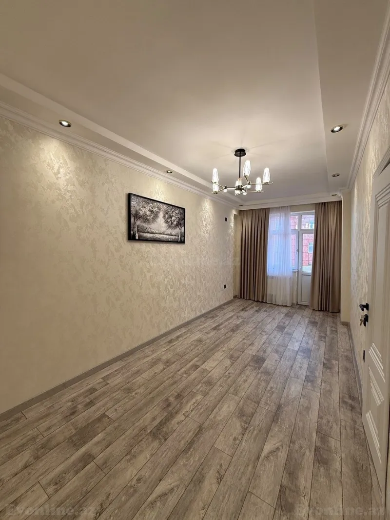 2 otaqlı Mənzil 55 m² İnşaatçılar m. Satılır