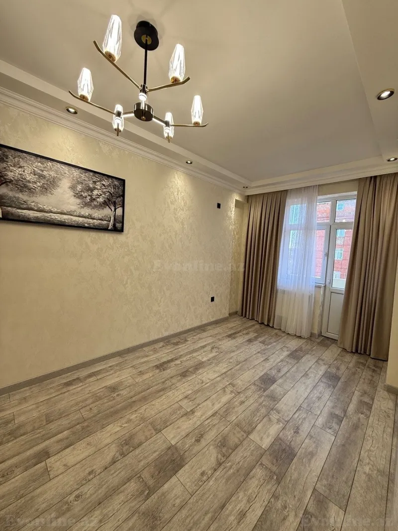 Satılır 2 otaqlı Mənzil Yeni tikili 55 m² İnşaatçılar m. - şəkil 3