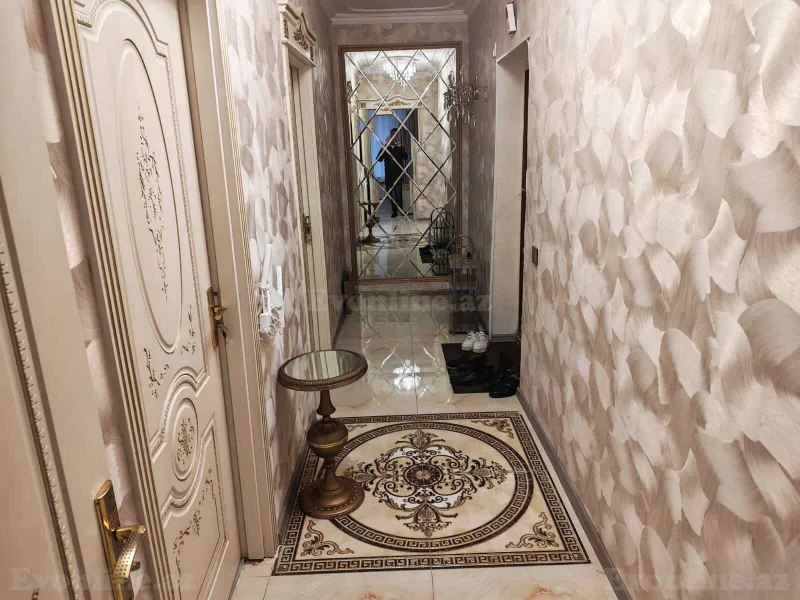 Kirayə verilir 4 otaqlı Mənzil Köhnə tikili 80 m² Neftçilər m. - şəkil 2