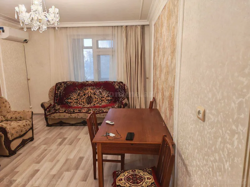 Kirayə verilir 4 otaqlı Mənzil Köhnə tikili 80 m² Neftçilər m. - şəkil 5