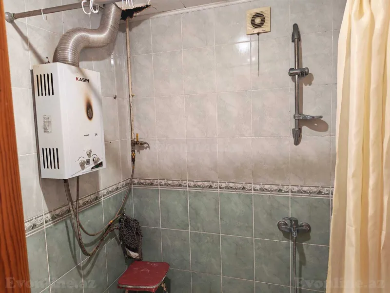 Kirayə verilir 4 otaqlı Mənzil Köhnə tikili 80 m² Neftçilər m. - şəkil 7